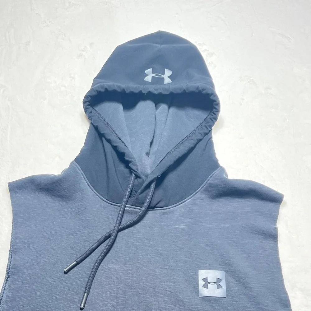 UNDER ARMOUR SPORTSTYLE SLEEVELESS HOODIE‎